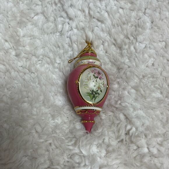 LENA LIU Forever Flower Victorian Style lilies Porcelain 1 Christmas Orn… - Picture 1 of 9